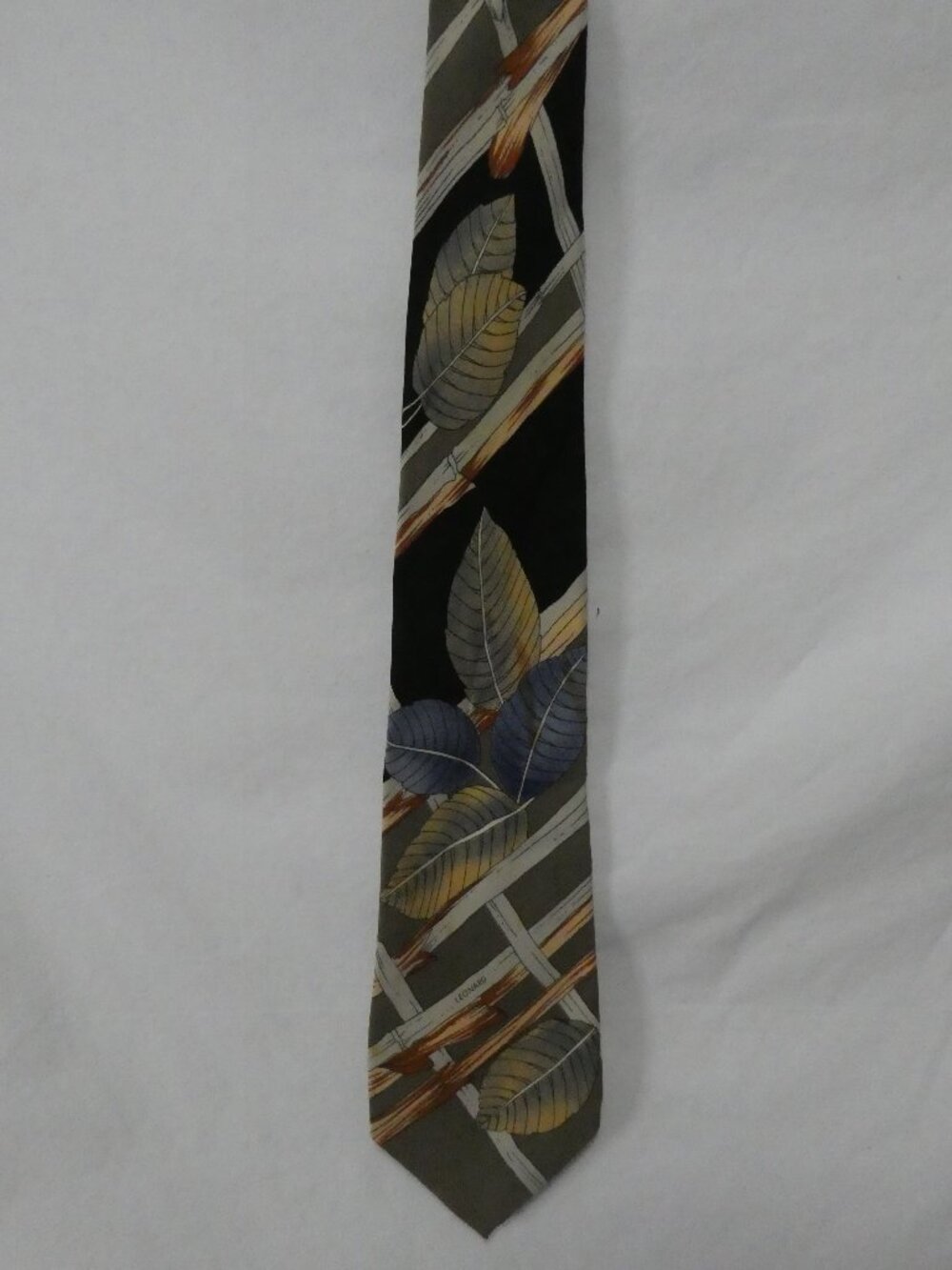 Vintage LEONARD PARIS Silk Tie Leaf Bamboo Pattern